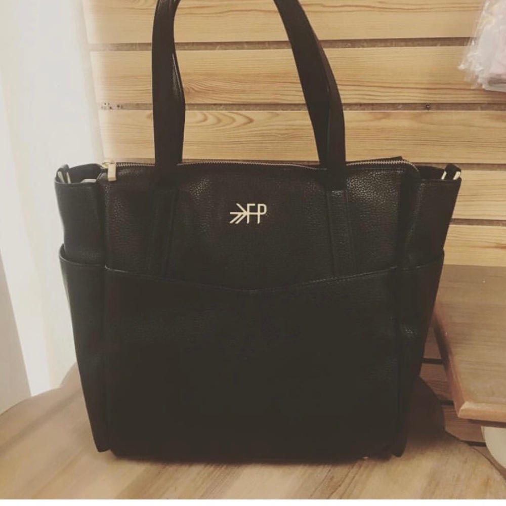 Freshly Picked Carry All in Ebony